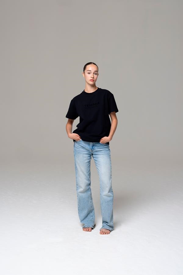 CAMISETA | 558 | Tempo8 – Arte y diseño en movimiento con el bailarín